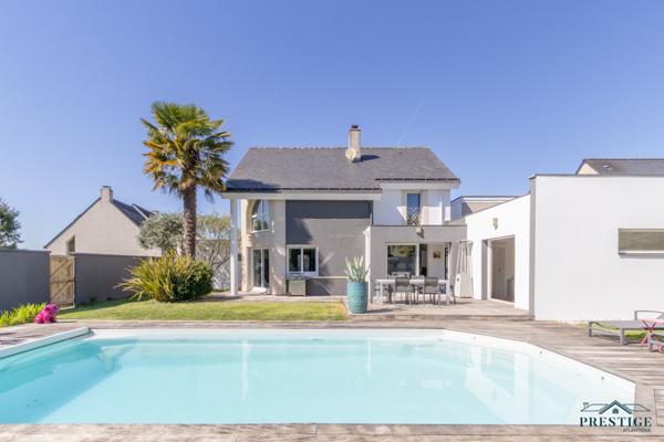 SAINTE LUCE SUR LOIRE - MAISON RECENTE DE 201 M2 HABITABLES - PISCINE CHAUFFÉE