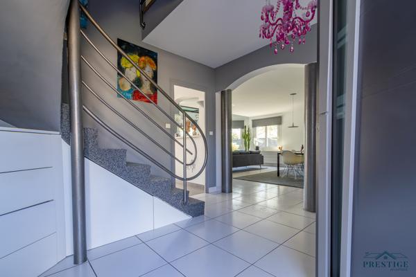 SAINTE LUCE SUR LOIRE - MAISON RECENTE DE 201 M2 HABITABLES - PISCINE CHAUFFÉE