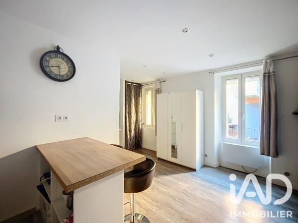 Location studio 22 m² Lambesc