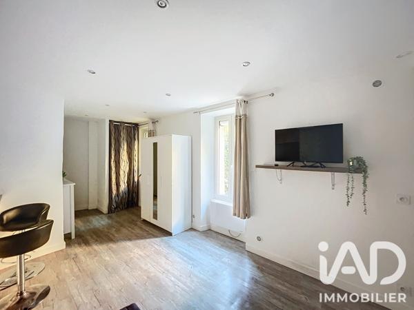 Location studio 22 m² Lambesc