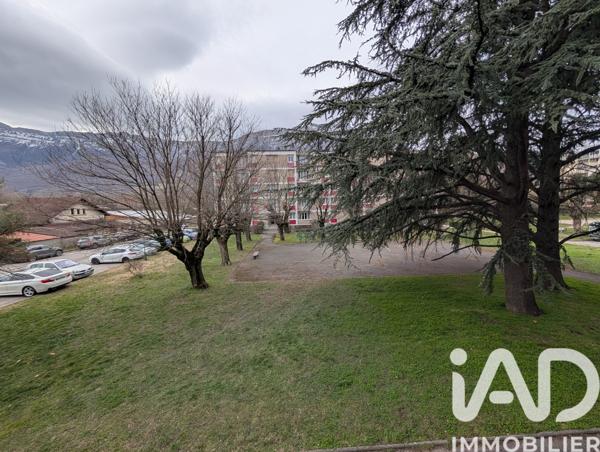 Appartement à vendre 4 pièces 74 m² Le Pont-de-Claix