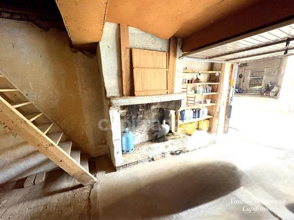 Garage avec Comble de stockage à vendre COURGIS (89)