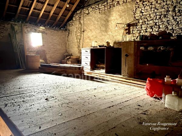 Garage avec Comble de stockage à vendre COURGIS (89)