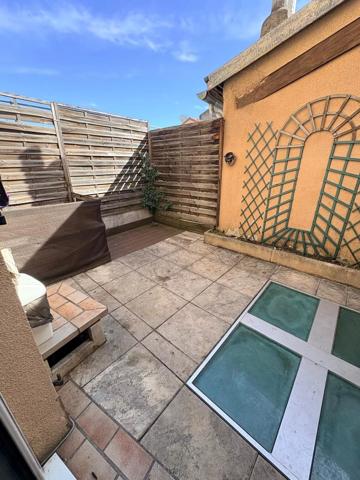 Vente                                                      Immeuble
                        
                                         217 m2                     à Valence