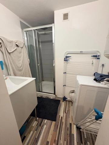 Vente                                                      Immeuble
                        
                                         217 m2                     à Valence