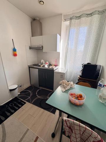 Vente                                                      Immeuble
                        
                                         217 m2                     à Valence