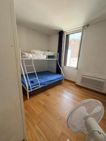 Vente                                                      Immeuble
                        
                                         217 m2                     à Valence