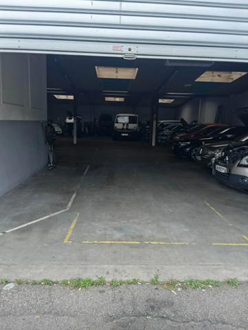 # INVESTISSEMENT – ENTREPÔT / LOCAL D'ACTIVITÉ DE 665 m² – VILLEFRANCHE-SUR-SAÔNE (69400)