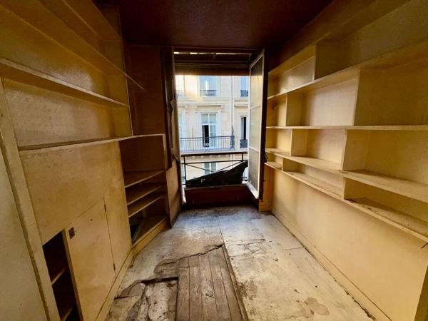 Appartement Paris 2 pièce(s) 29.09 m2 - A rénover