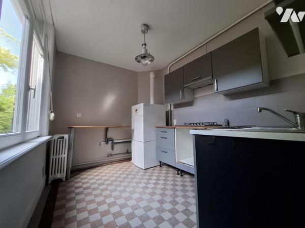 Douai maison de ville spacieuse avec cachet 4ch jardin