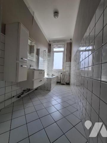 Douai maison de ville spacieuse avec cachet 4ch jardin