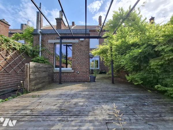 Douai maison de ville spacieuse avec cachet 4ch jardin