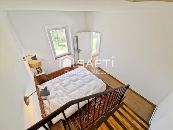 Authentique bastide provençale avec gîtes indépendants.