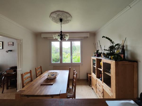 Sortie immédiate de Lisieux, maison 5 chambres sur sous sol complet