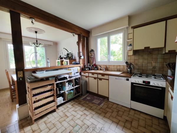 Sortie immédiate de Lisieux, maison 5 chambres sur sous sol complet