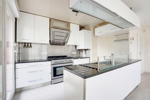 Saint-Denis (93210) Appartement familial 5 pièces de 96 m² avec grande terrasse de 30 m² – La Plaine Saint-Denis