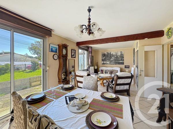 Maison à vendre  4 pièces - 82,40 m 2   GUJAN MESTRAS  - 33