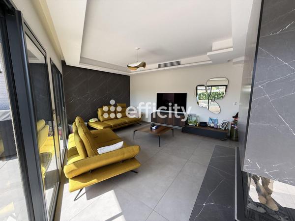 Maison
         5 pièces
        - 180 m² Bien prestige 1 090 000 € *