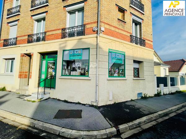 MURS DE LOCAUX COMMERCIAUX - 54m² €149 900 ** - Référence 7262