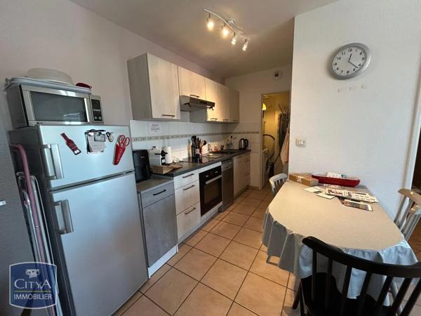 Appartement à louer 2 pièces 46.72m² Dax (40100)