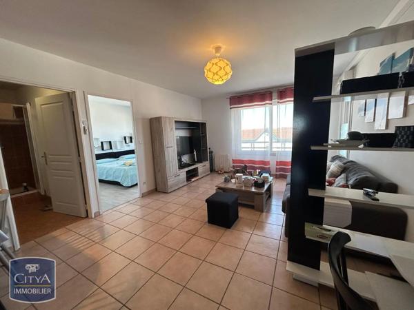 Appartement à louer 2 pièces 46.72m² Dax (40100)