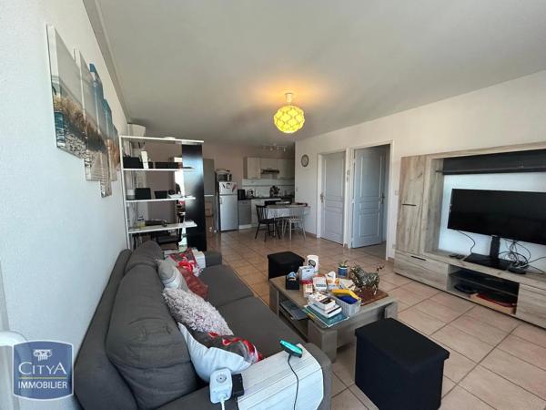 Appartement à louer 2 pièces 46.72m² Dax (40100)