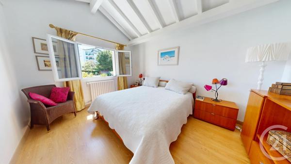 Maison à vendre  4 pièces - 135 m 2   HENDAYE  - 64