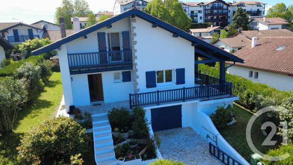 Maison à vendre  4 pièces - 135 m 2   HENDAYE  - 64