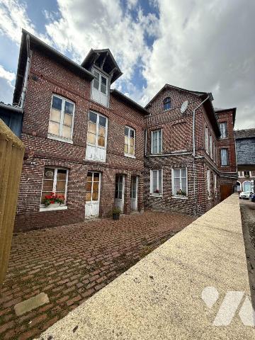 IMMEUBLE DIVISIBLE - VENTE - RY- CENTRE VILLE
En Exclusivité immeuble en briques élevé sur deu...