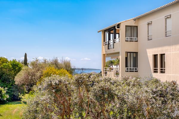 Appartement
         2 pièces
        - 62 m² Exclusivité 349 000 € *