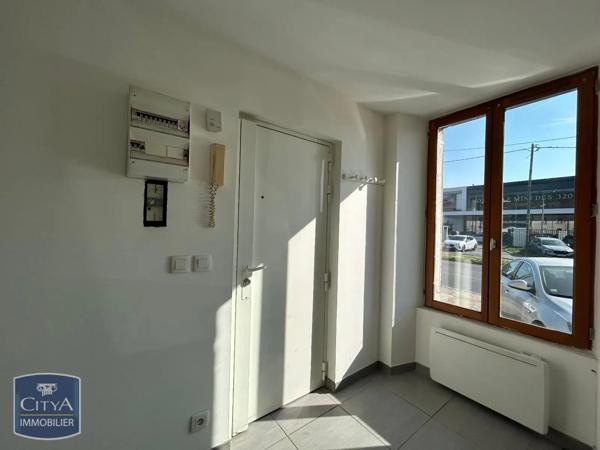 Appartement à louer 1 pièce 24m² La Ville-du-Bois (91620)