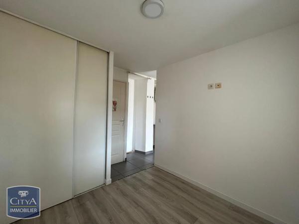 Appartement à louer 1 pièce 24m² La Ville-du-Bois (91620)