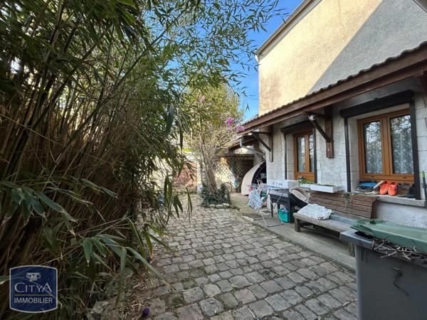 Appartement à louer 1 pièce 24m² La Ville-du-Bois (91620)