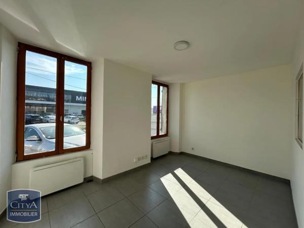 Appartement à louer 1 pièce 24m² La Ville-du-Bois (91620)