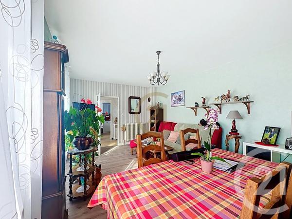 Maison à vendre  6 pièces - 89 m 2   VALDOIE  - 90