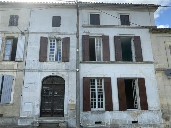 Maison à vendre |  Mirambeau |  6 pièces | 143 m²