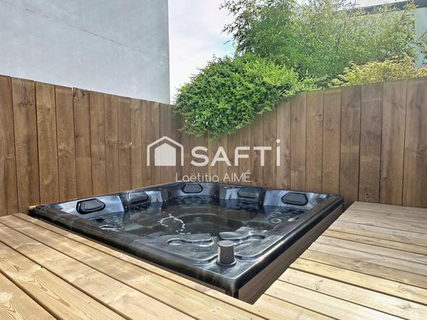 MAISON RECENTE 4 CHAMBRES AVEC VIE DE PLAIN PIED, JARDIN, TERRASSE BOIS ET SPA & GARAGE - ANGOULINS