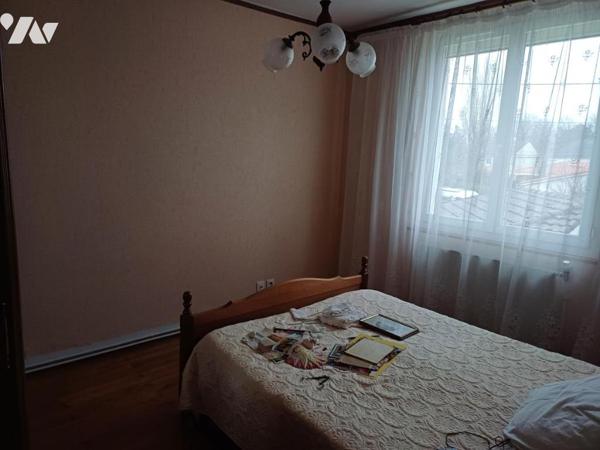 A VENDRE à REZE "Le Landreau" - Maison T4 d'env. 73,6m2 hab. à rénover + garage sur terrain de 215m2