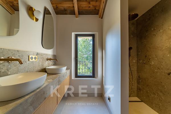 Proche Saint-Rémy-de-Provence Propriété d'exception 265 m2, 5 chambres