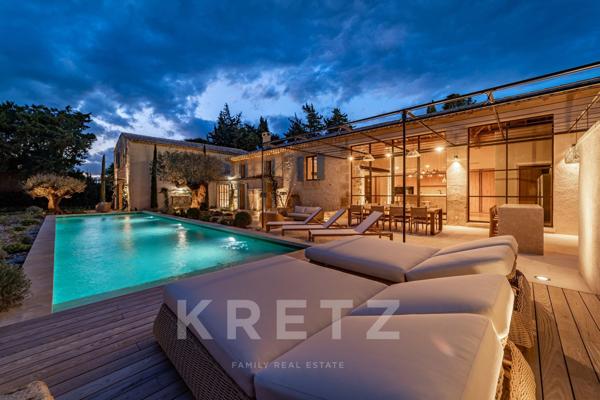 Proche Saint-Rémy-de-Provence Propriété d'exception 265 m2, 5 chambres