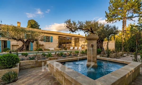 Proche Saint-Rémy-de-Provence Propriété d'exception 265 m2, 5 chambres