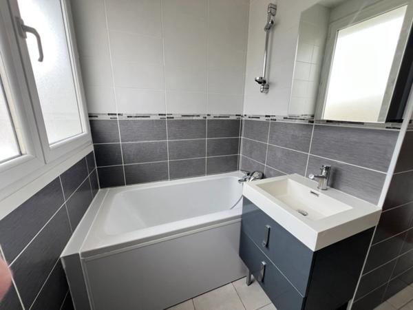 Appartement à vendre 3 pièces VILLEFRANCHE SUR SAONE (69)