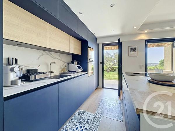 Appartement à vendre  5 pièces - 115 m 2   MOUGINS  - 06