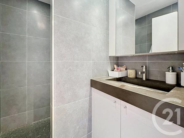 Appartement à vendre  5 pièces - 115 m 2   MOUGINS  - 06