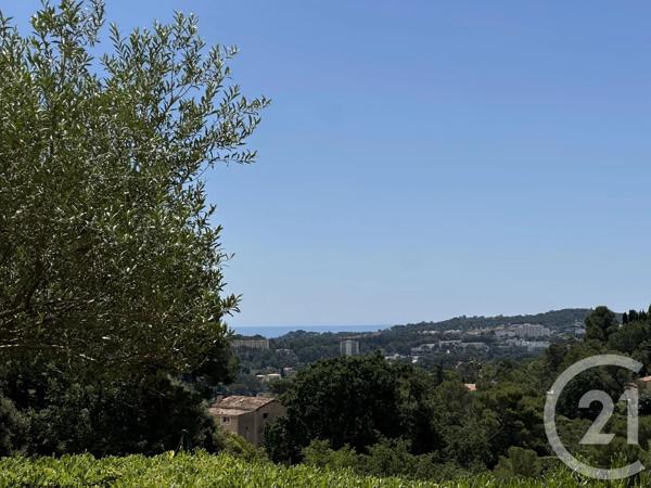 Appartement à vendre  5 pièces - 115 m 2   MOUGINS  - 06