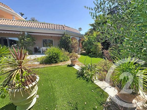 Appartement à vendre  5 pièces - 115 m 2   MOUGINS  - 06