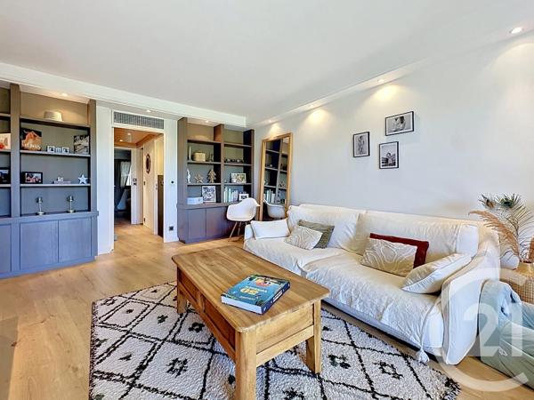 Appartement à vendre  5 pièces - 115 m 2   MOUGINS  - 06