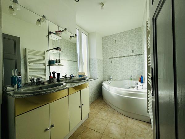 Maison Montceau Les Mines 6 pièce(s) 126 m2