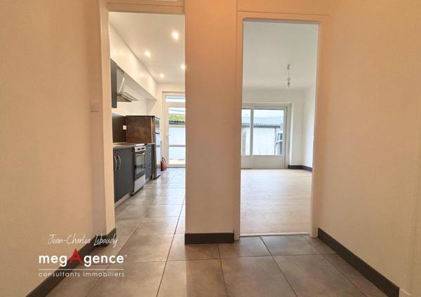 Appartement à DONVILLE-LES-BAINS, 50350 - 2 pièces 44m²