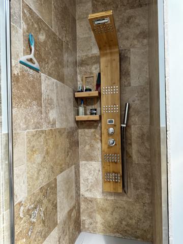 Joyeuse (07260) Atypique Plain-pied Contemporain avec Terrasses, Piscine et Vue…